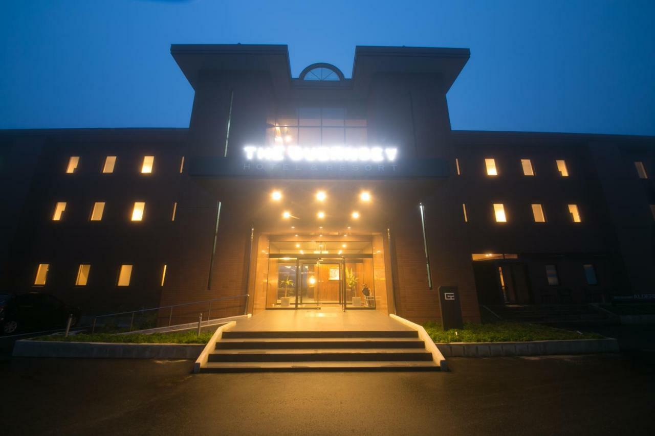The Guernsey Hotel & Resort Taketa Екстериор снимка